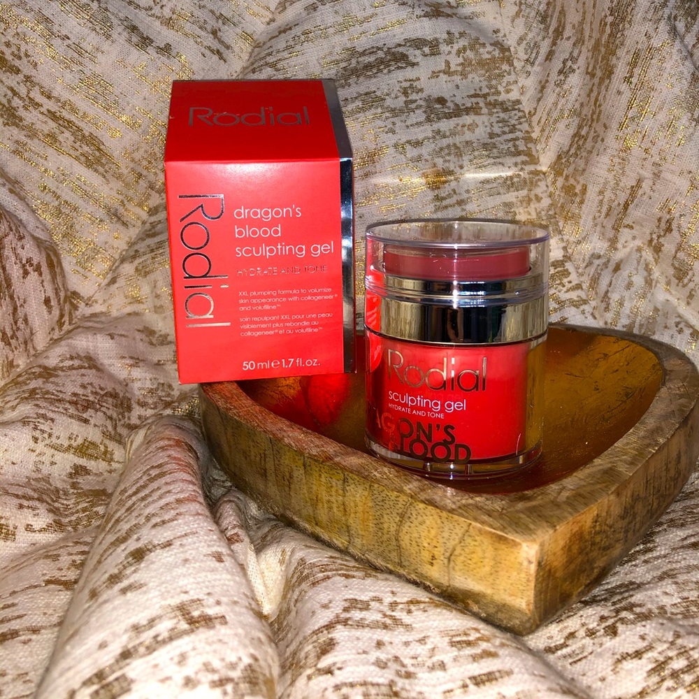 RODIAL Dragons Blood Sculpting Gel- Hydrate + Tone